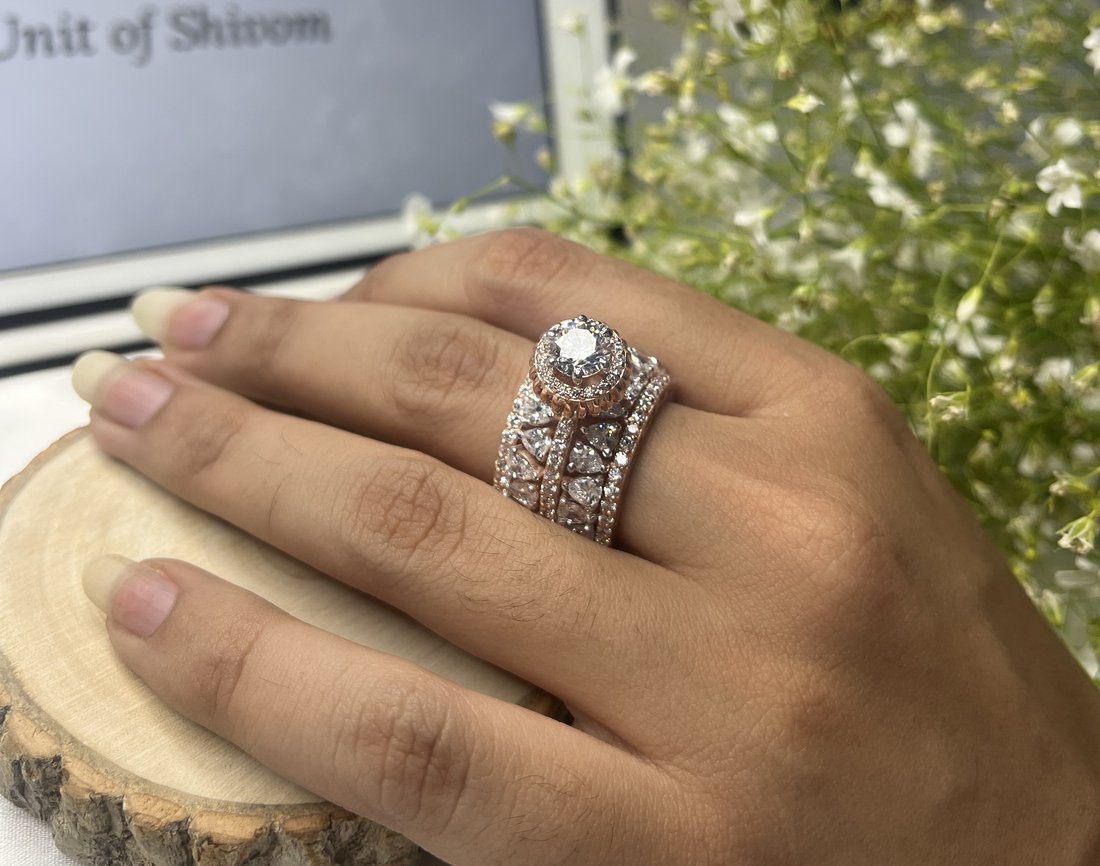 The Allure of the Cocktail Ring: A Stunning Blend of Elegance and Creativity by ETI