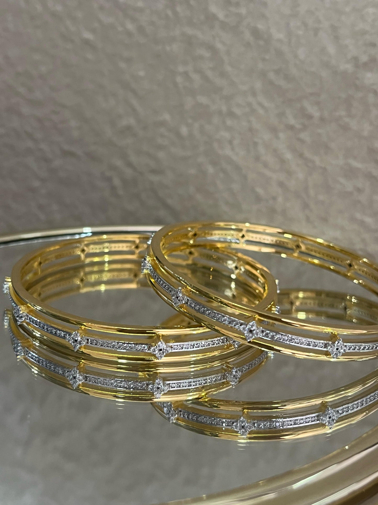 Aradhya Diamond Bangles