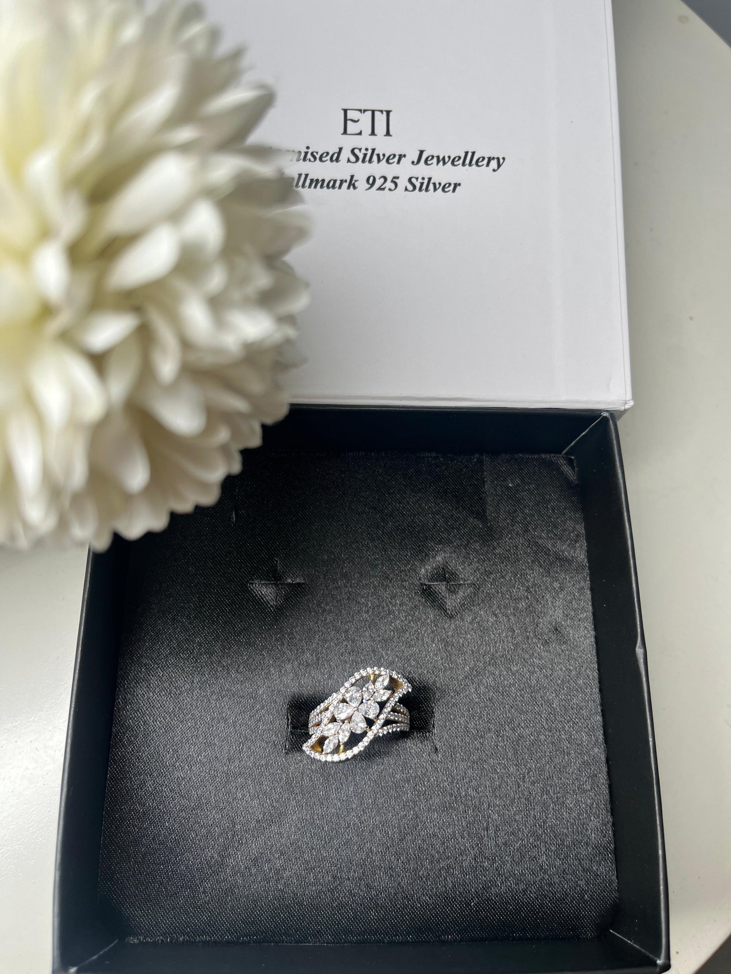 Athiya Ring