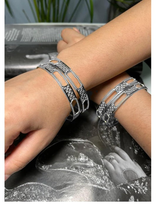 Golden Radiance Bangles Pair
