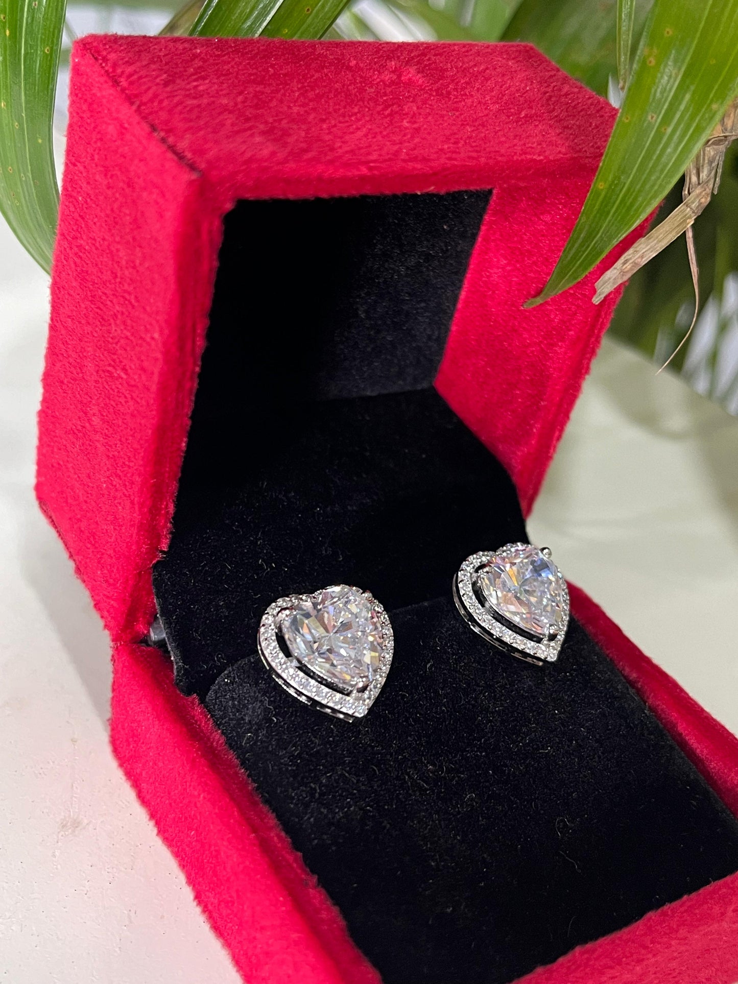 Halo Heart Luxe Earstuds
