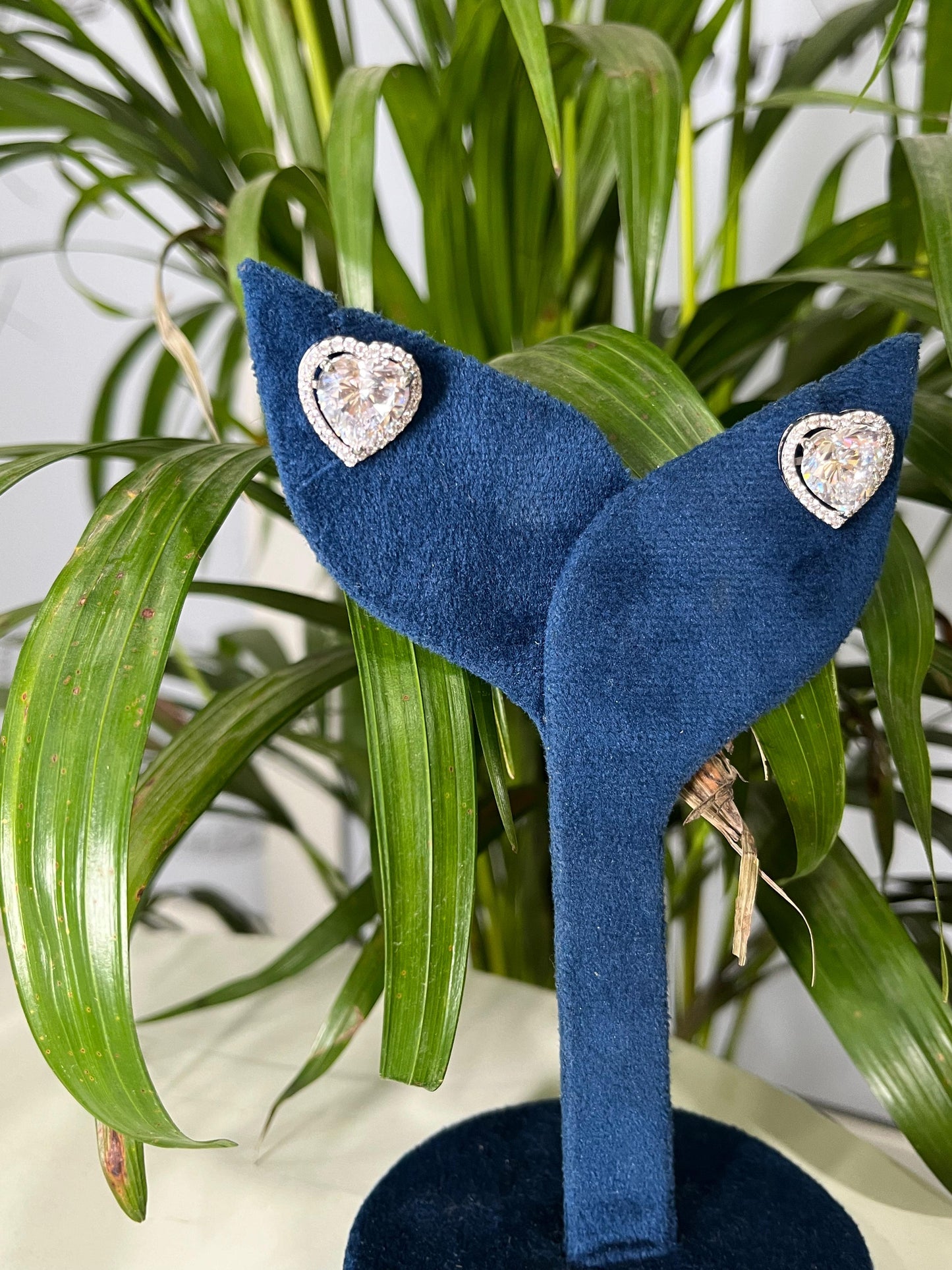 Halo Heart Luxe Earstuds