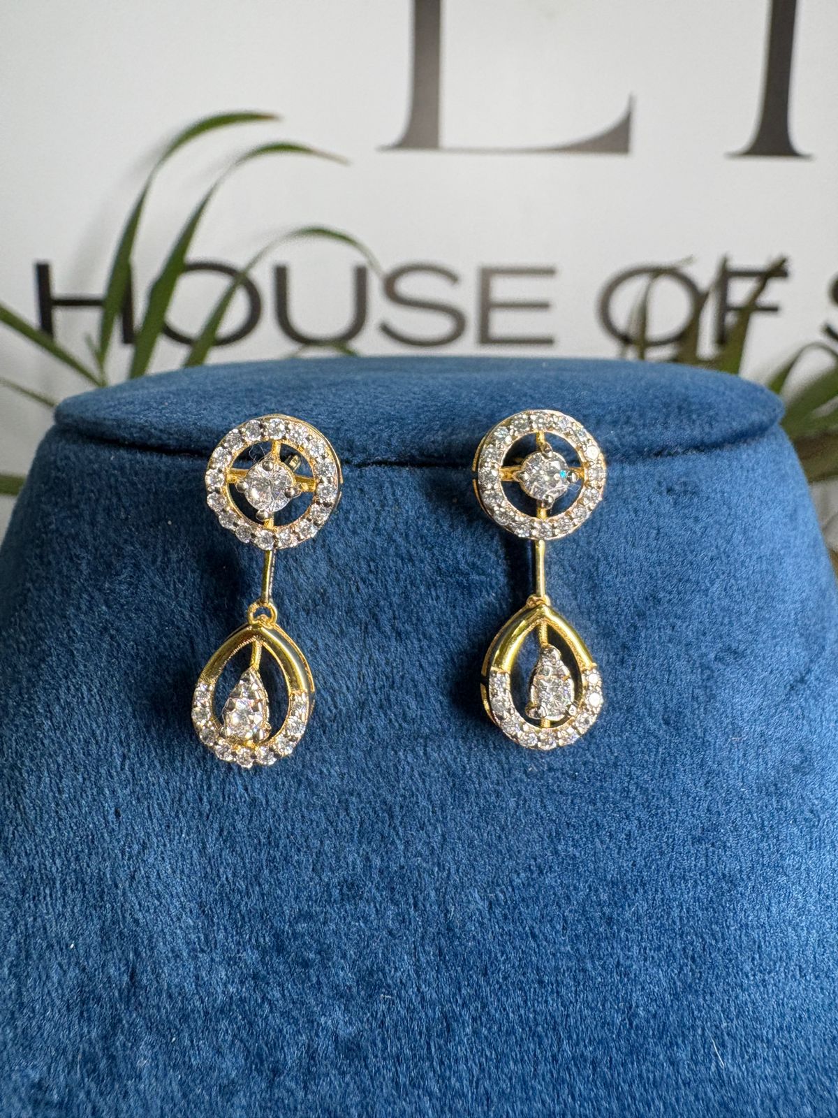 Dropping Diamond Necklace