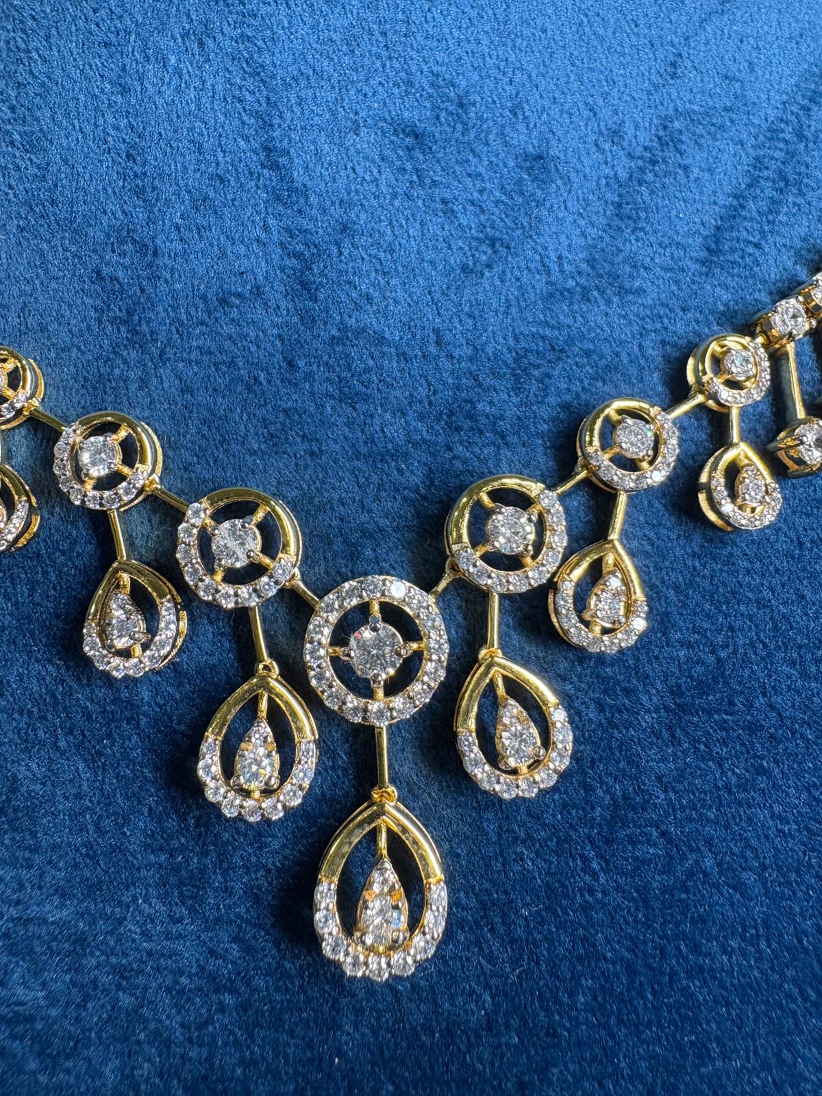 Dropping Diamond Necklace