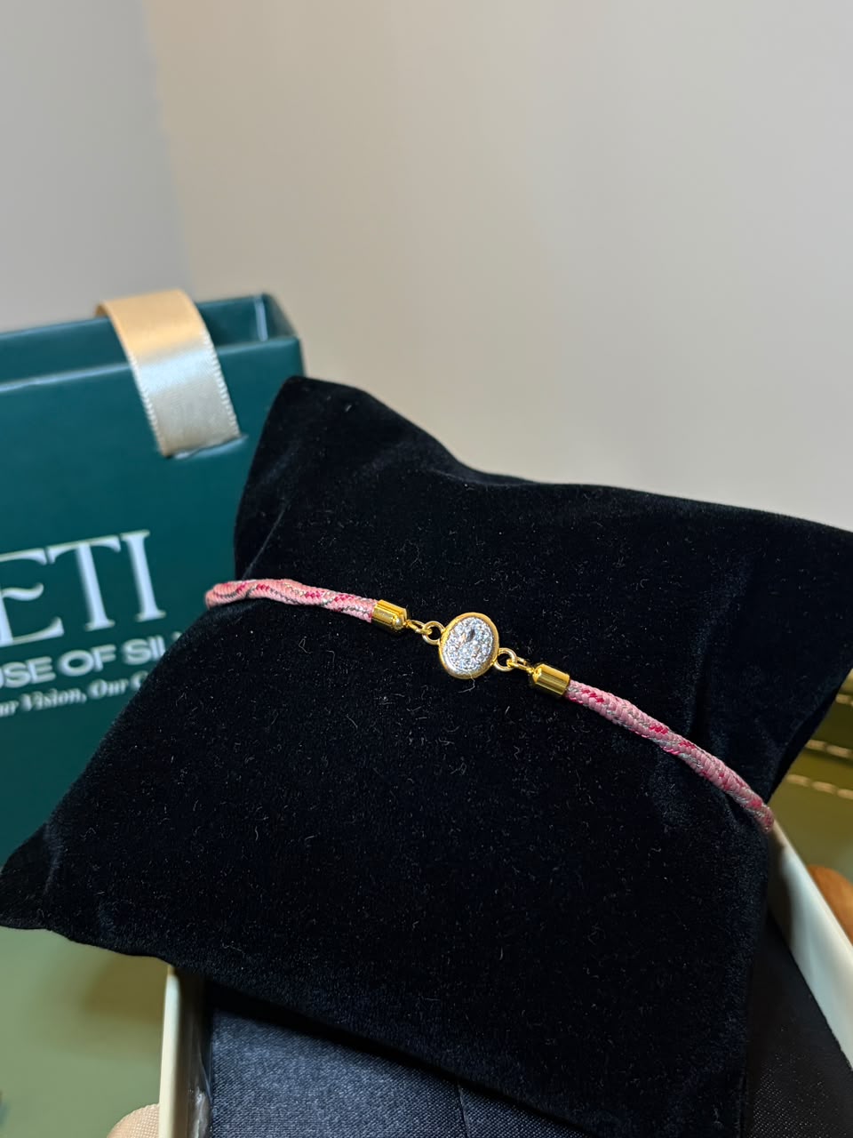 The Stella Oval Rakhi