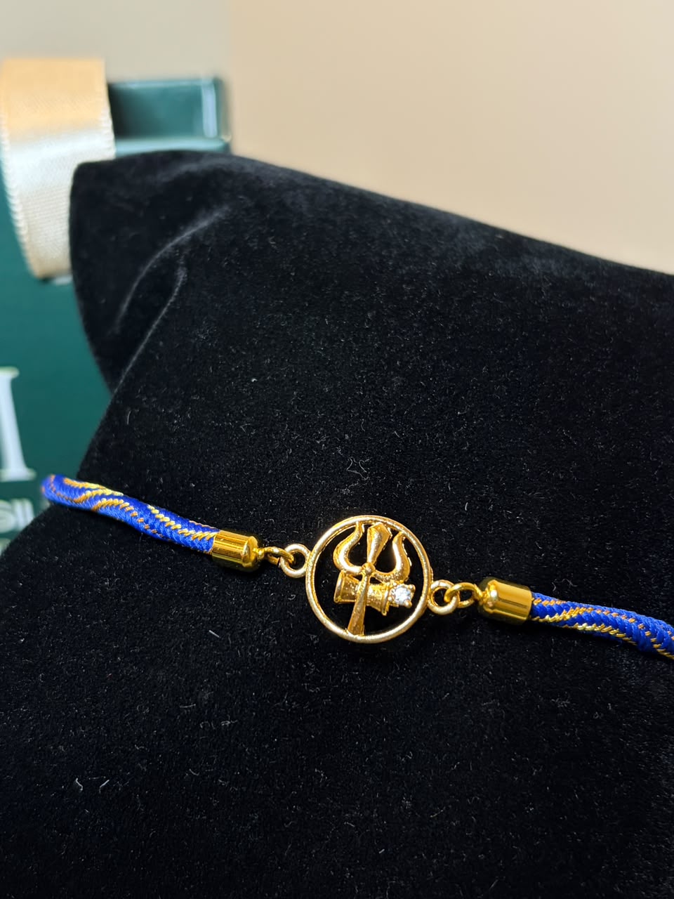 The Royal Aura Rakhi