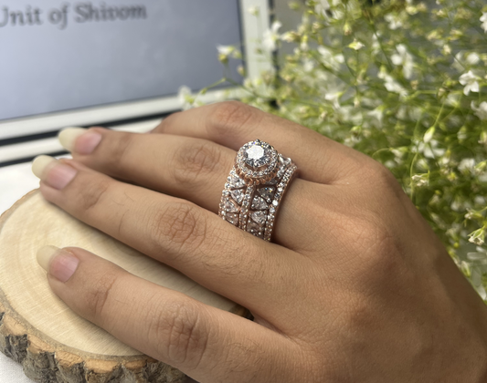 The Allure of the Cocktail Ring: A Stunning Blend of Elegance and Creativity by ETI