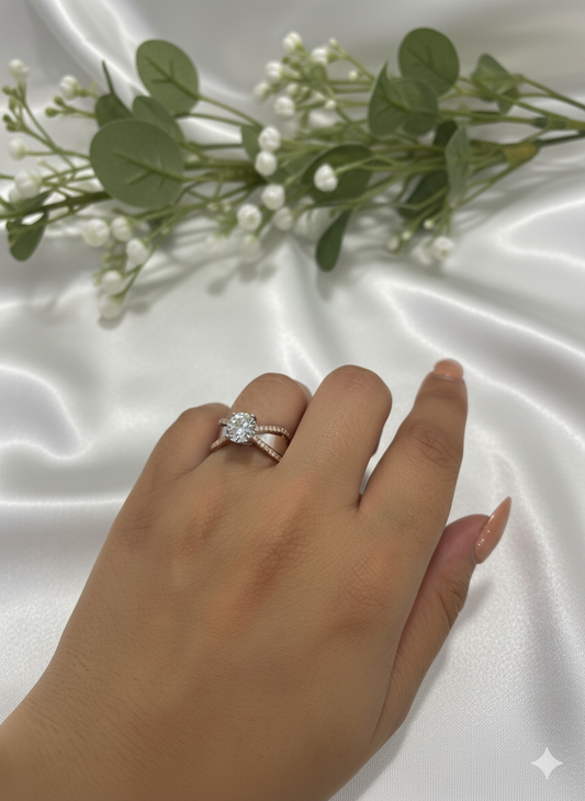 Lusture Solitaire Ring