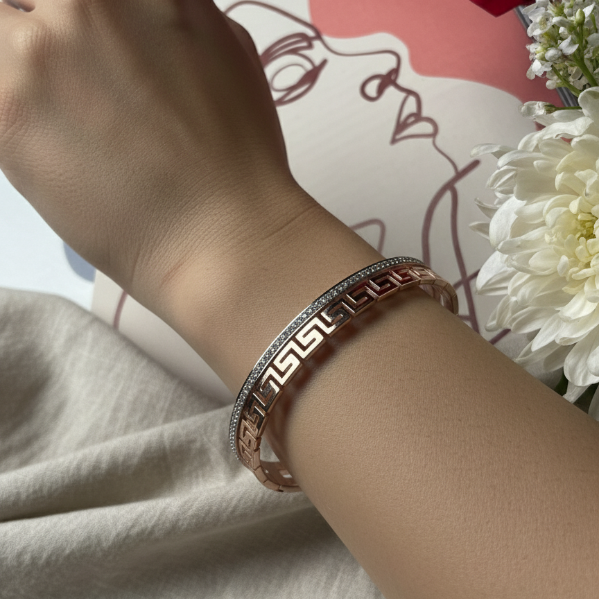 Branded Bracelet with Diamonds