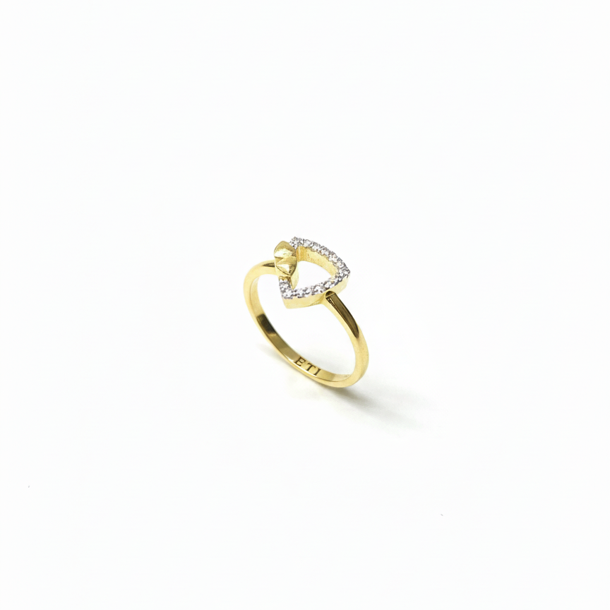 Curved Triangle Ring