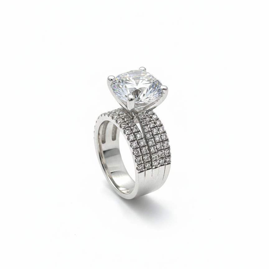 Crested Diamond Band Ring