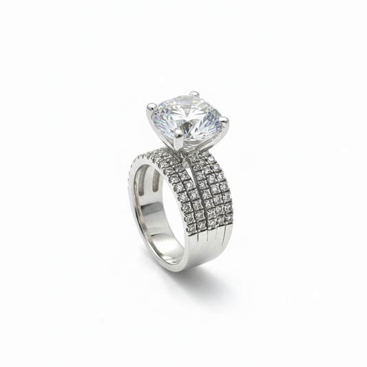 Crested Diamond Band Ring