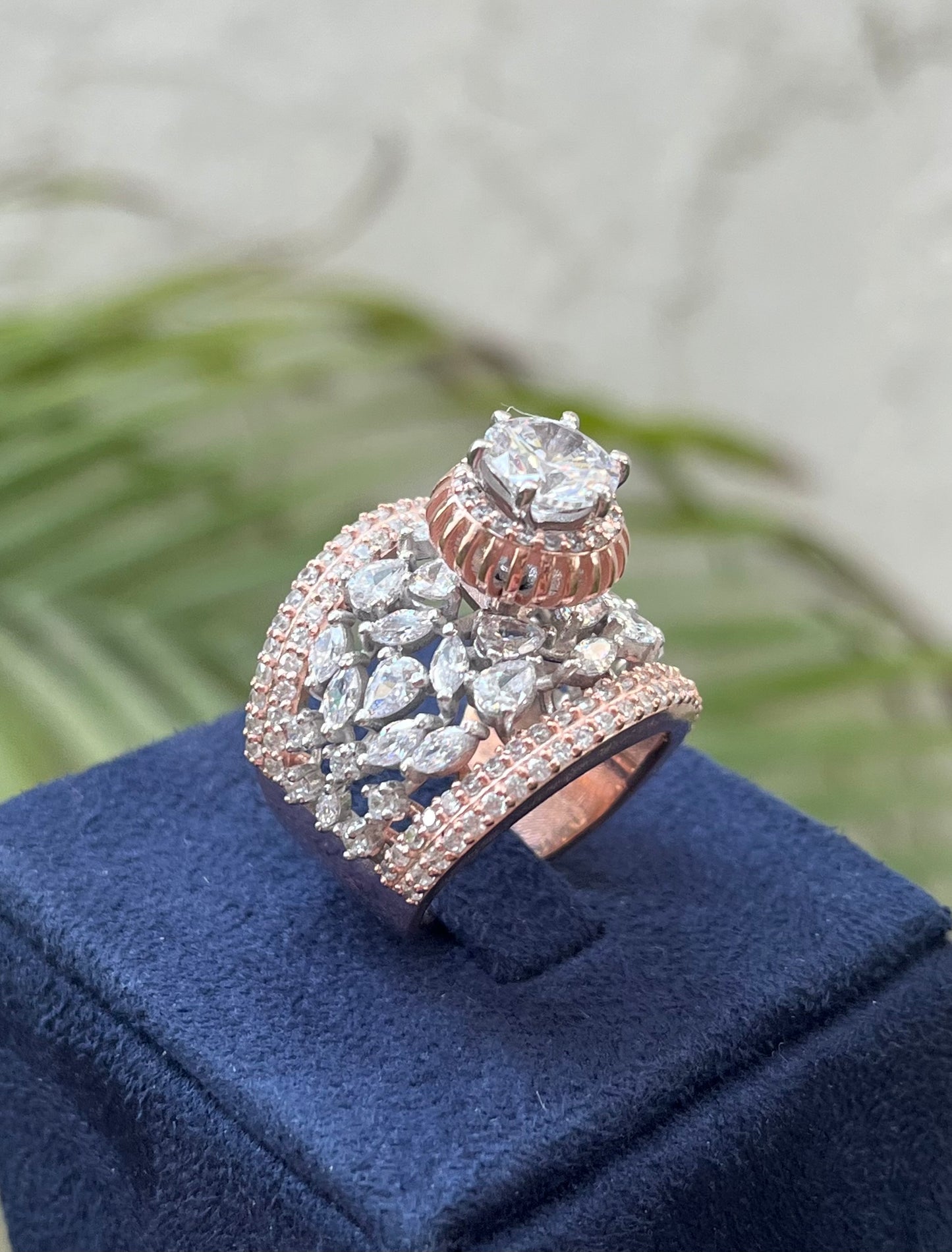 Grand Solitaire Majesty Ring