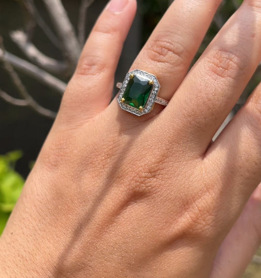Classic Emerald Ring