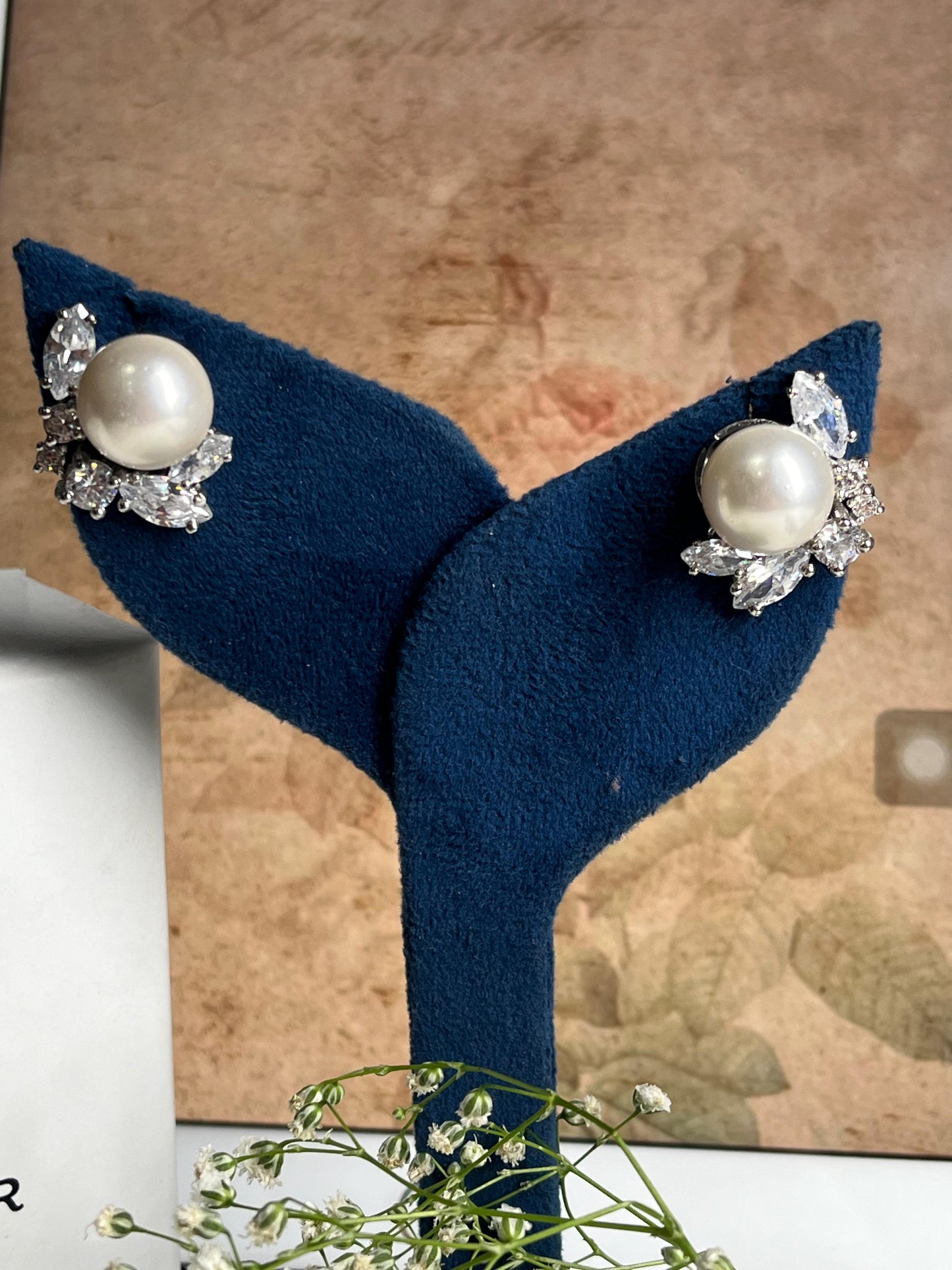 Pearl Majesty Earrings