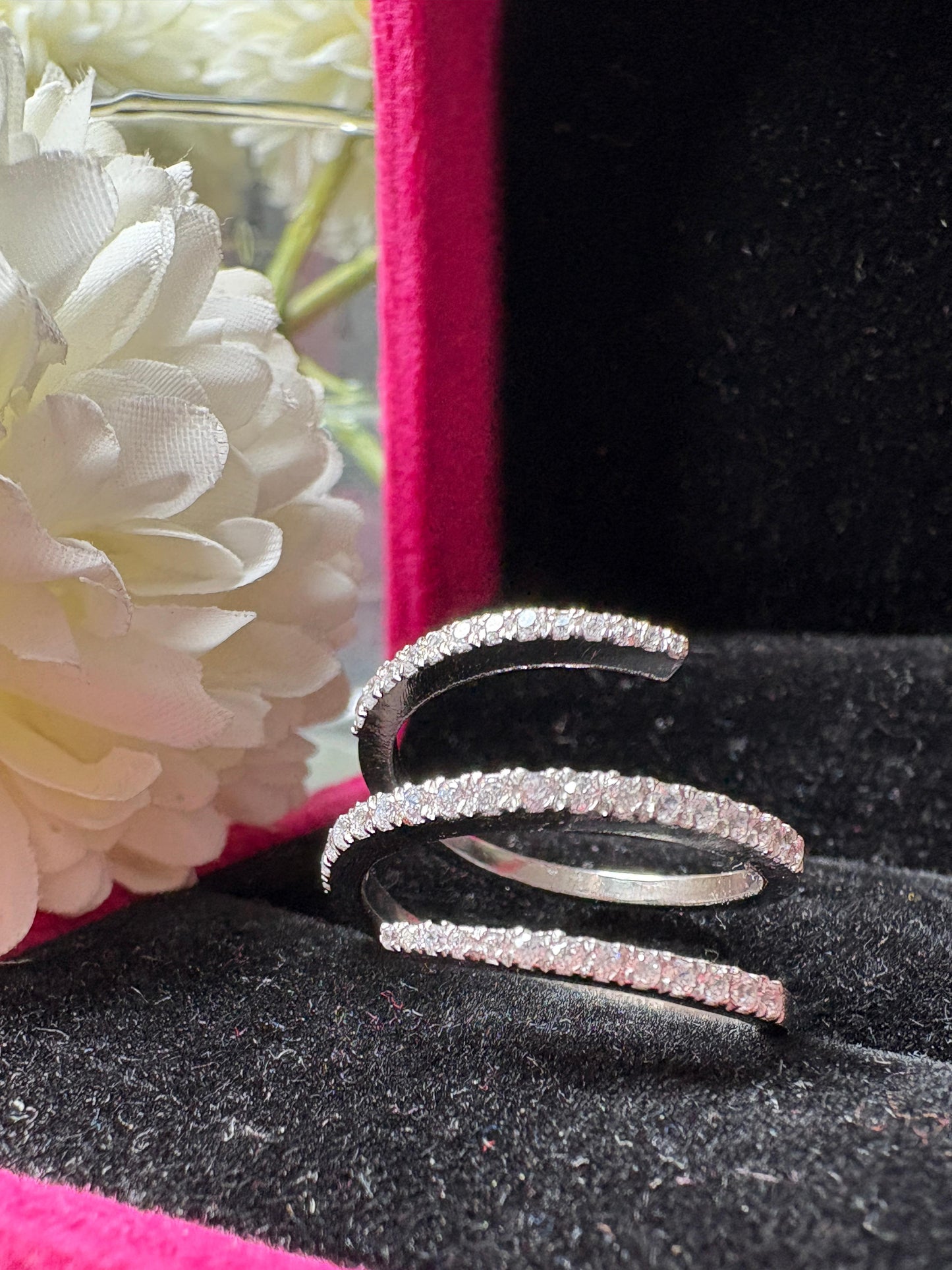 Diamond spiral ring