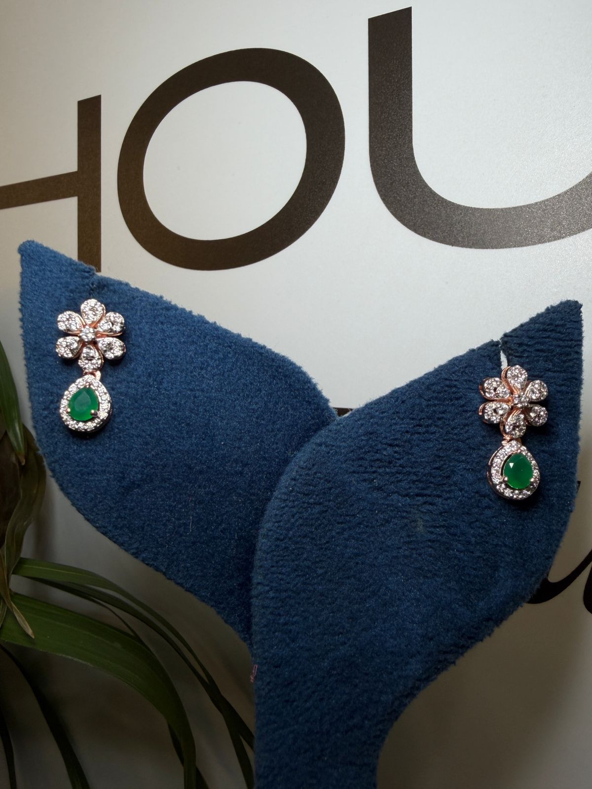 Floral earrings with Emerald Drop