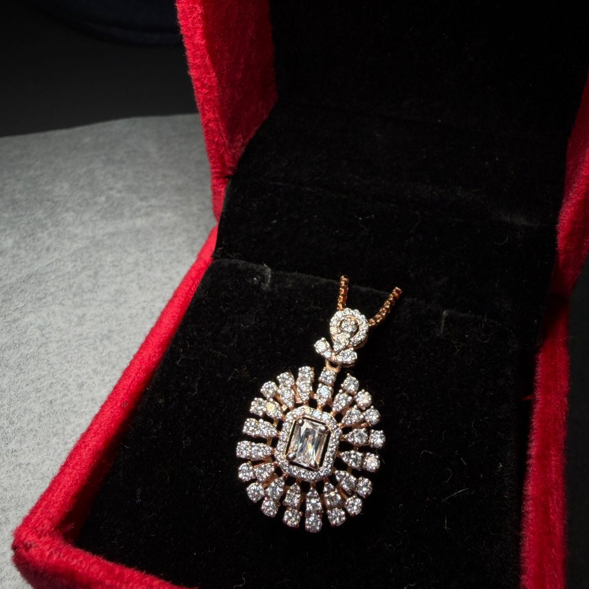 Glow Drop Pendant Chain