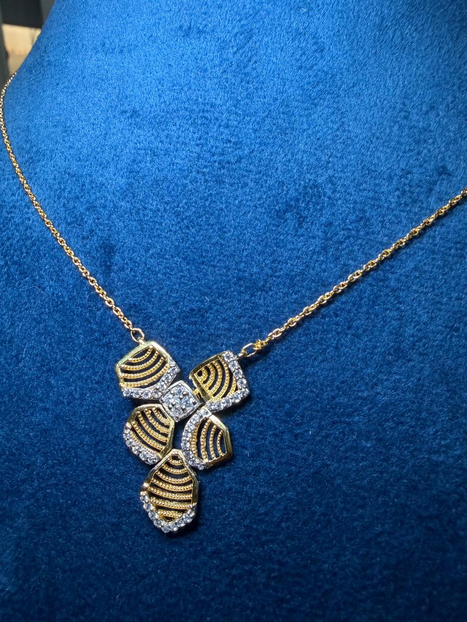 Petal Glow Pendant Set
