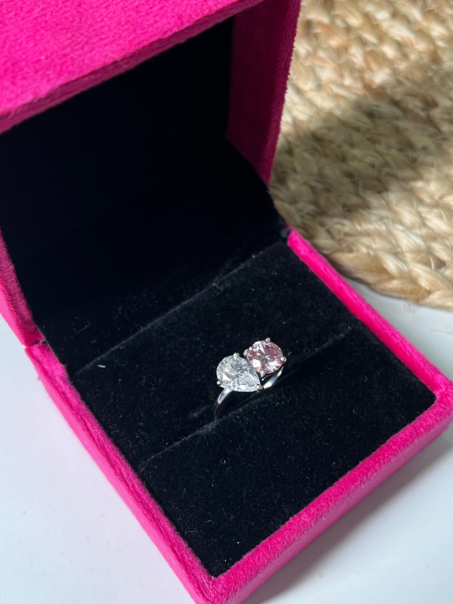 Toi et moi ring - Moissanites