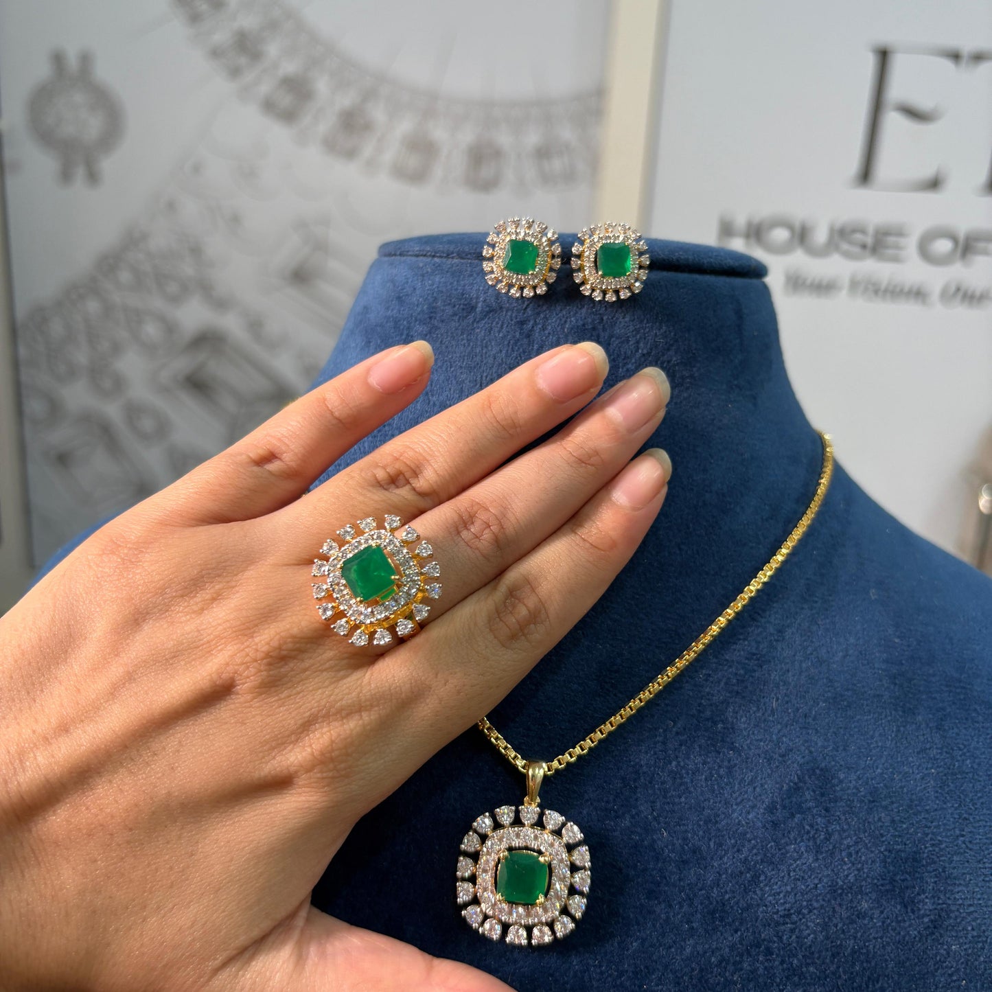 Tulip Set With Ring (Pendant size large)