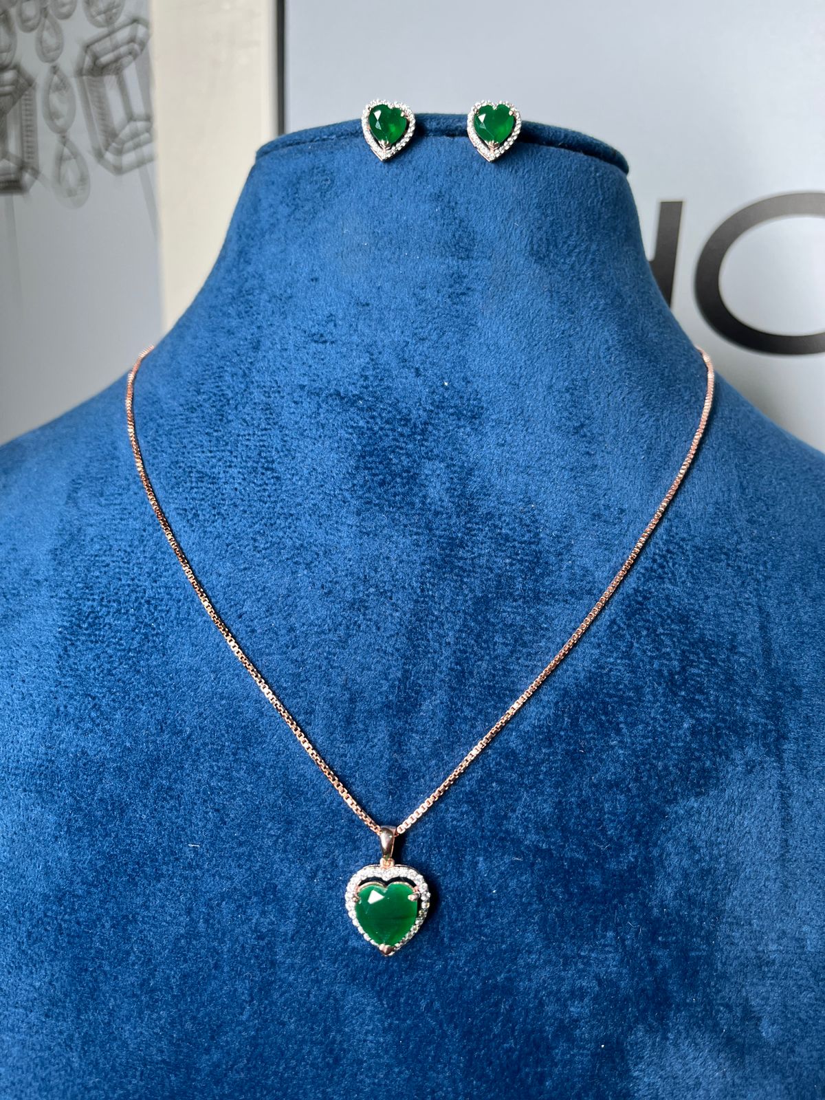 Emerald Pendant Set