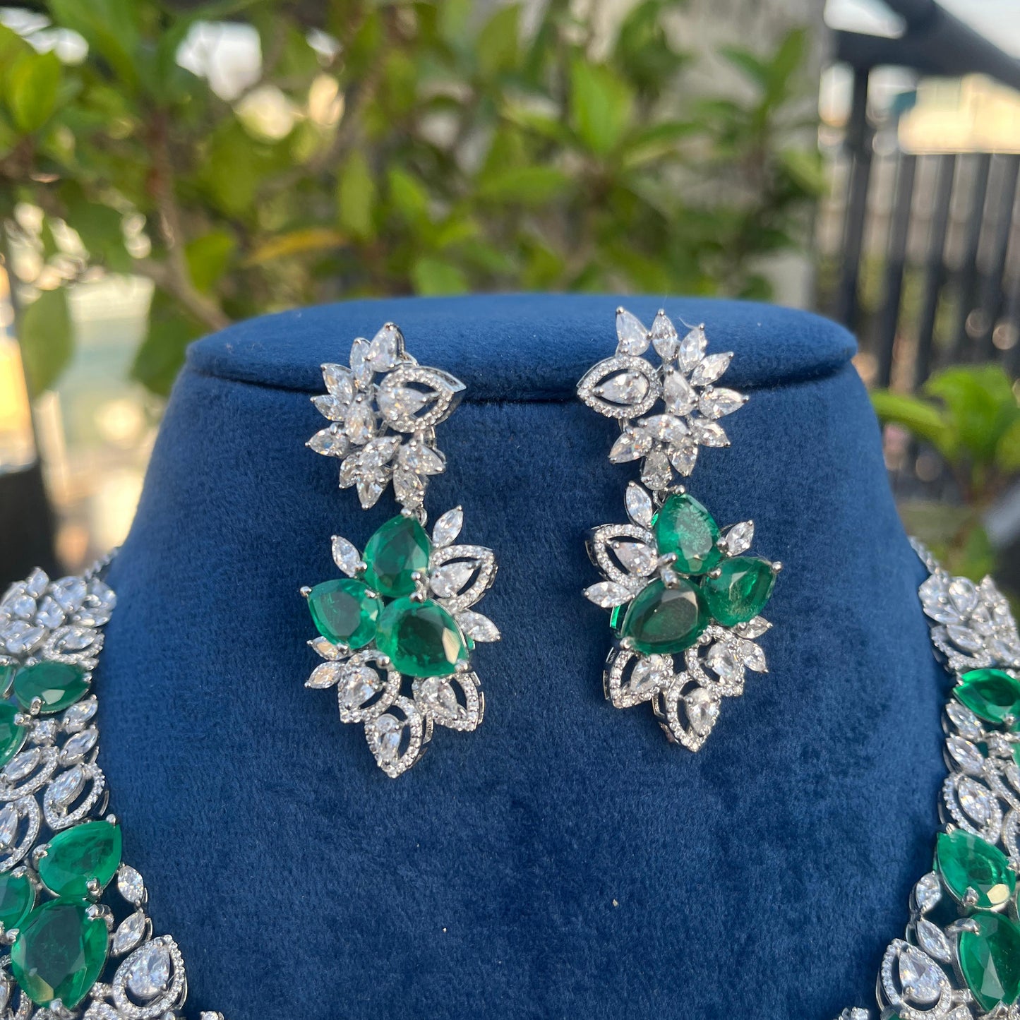 Emerald Elegance Necklace