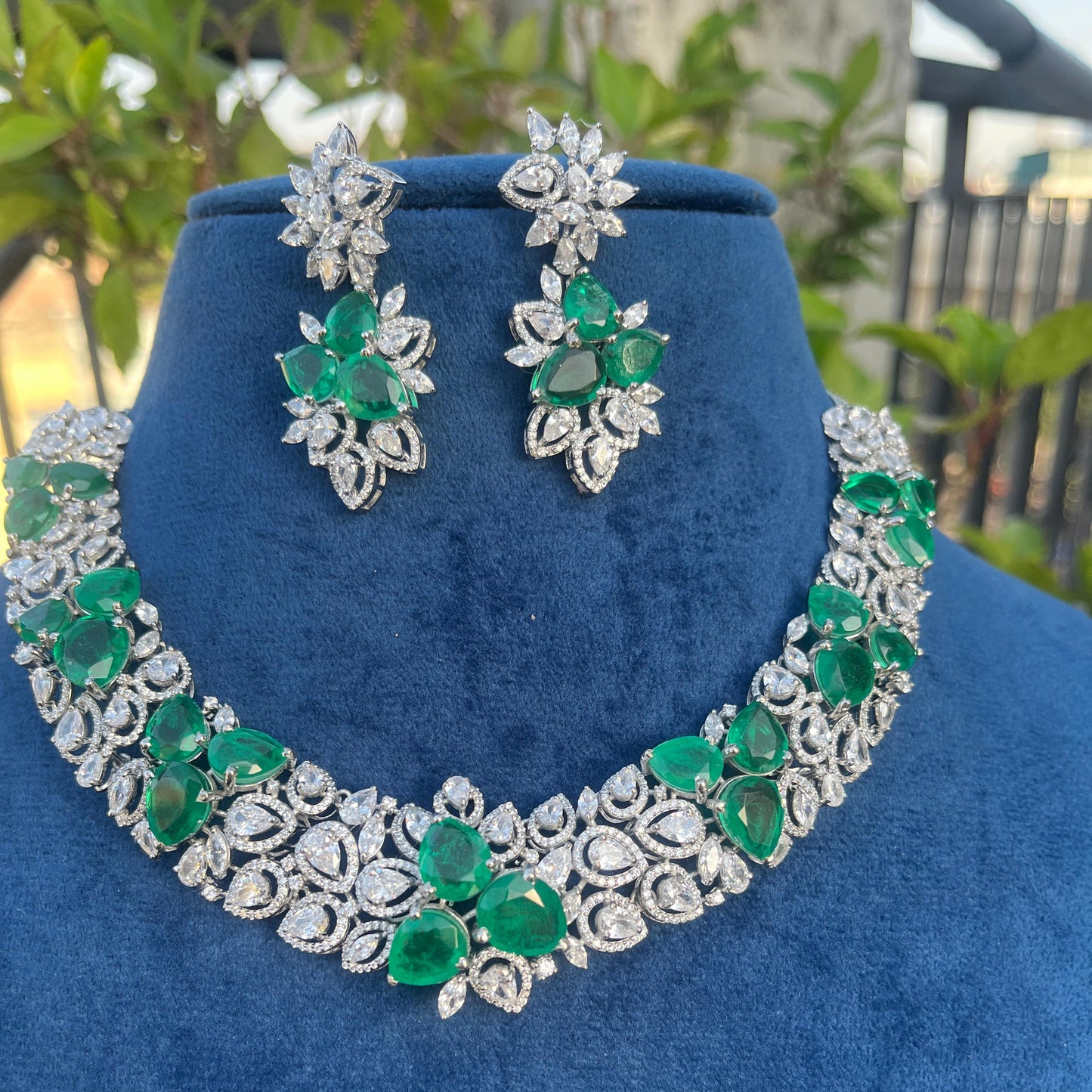 Emerald Elegance Necklace