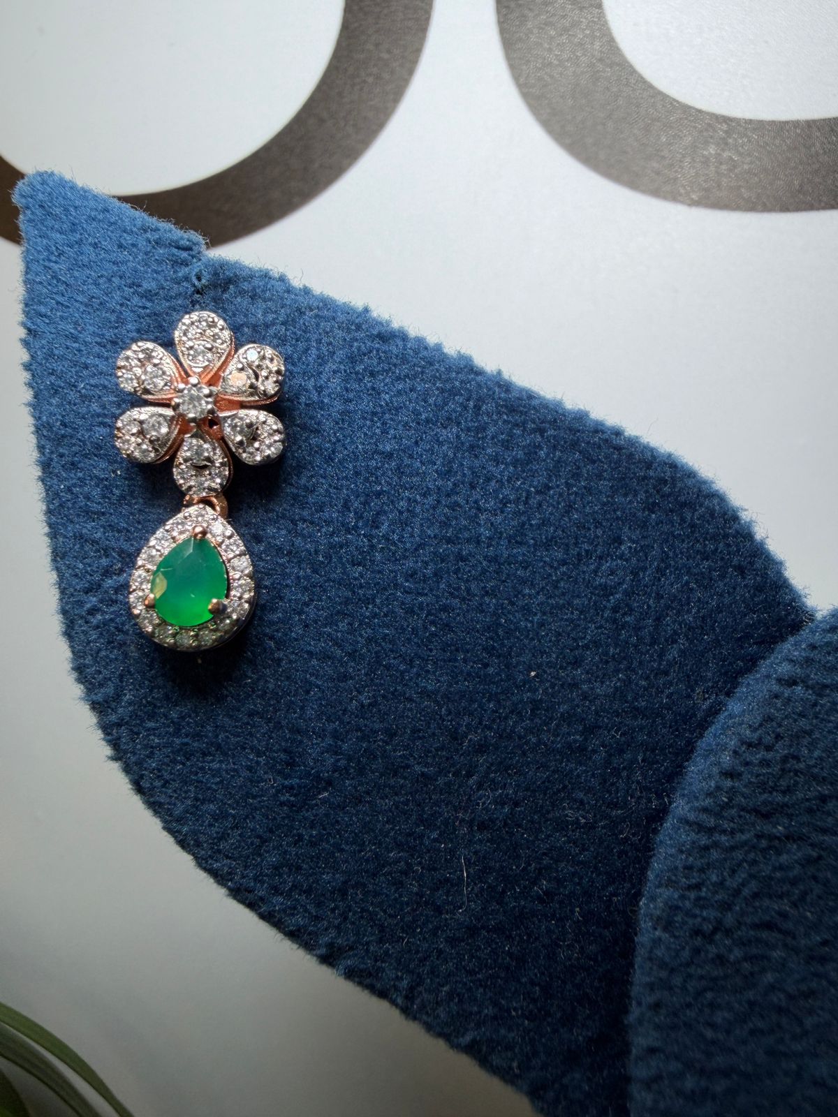 Floral earrings with Emerald Drop