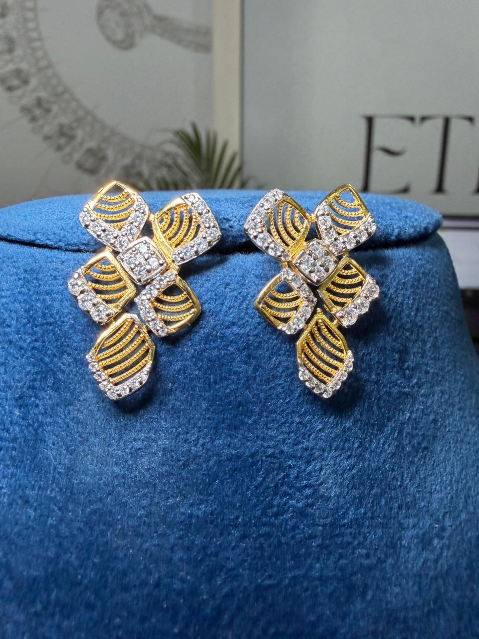 Petal Glow Pendant Set