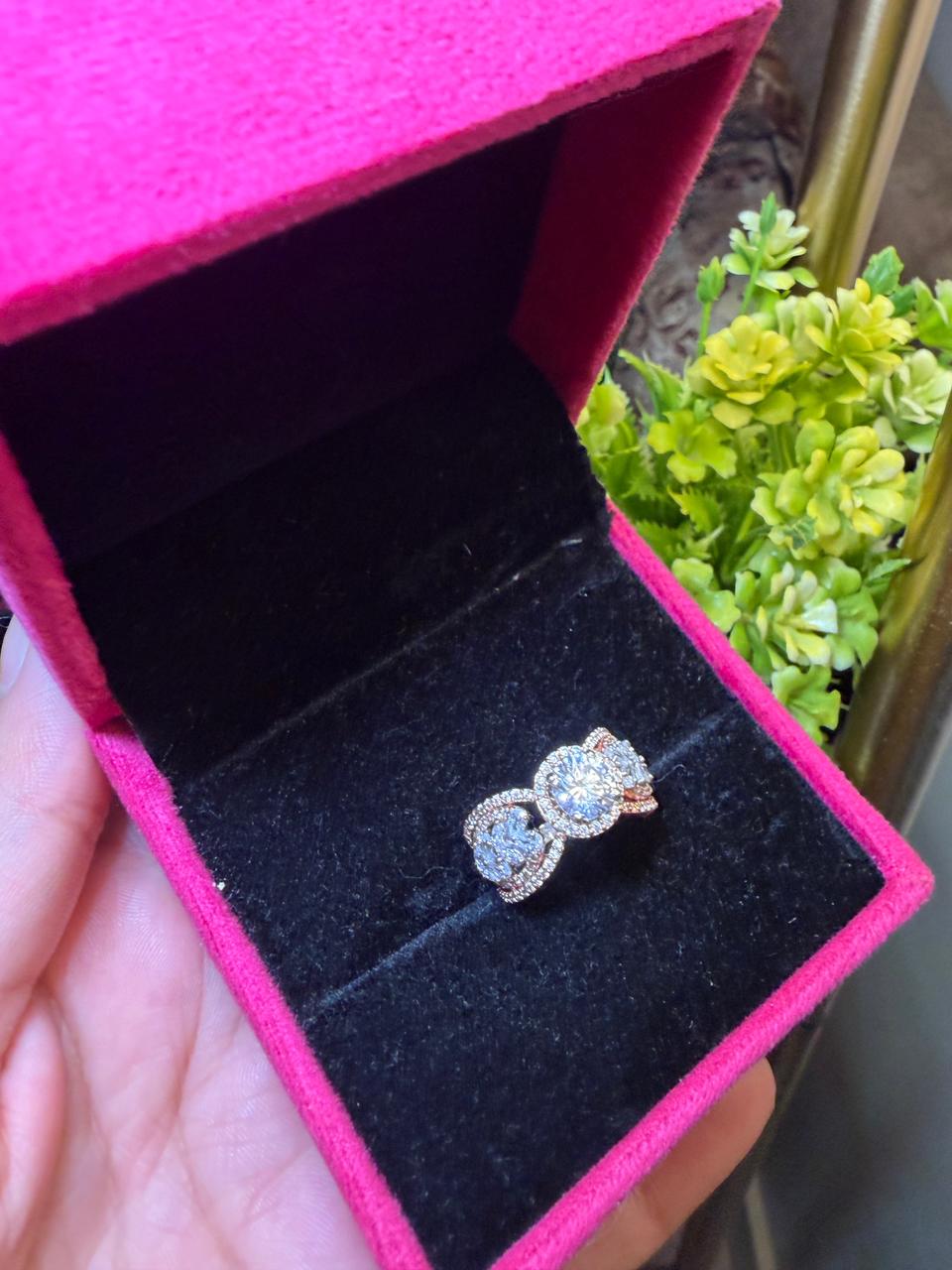 Solitaire Mahira Ring