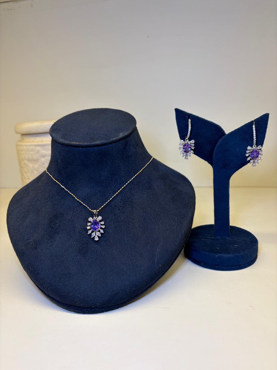 Dilruba Pendant Set